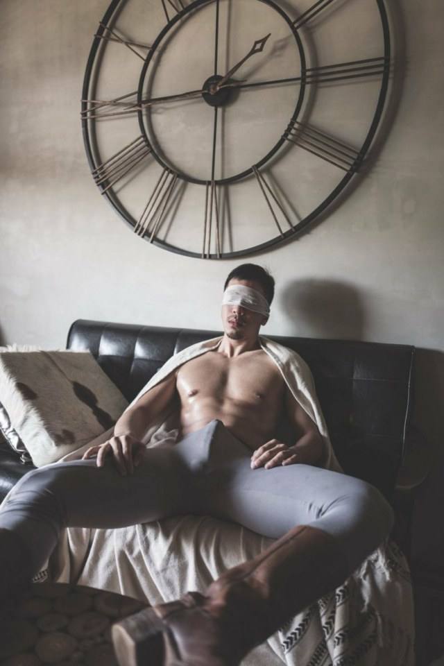 hot male 593 (18+)