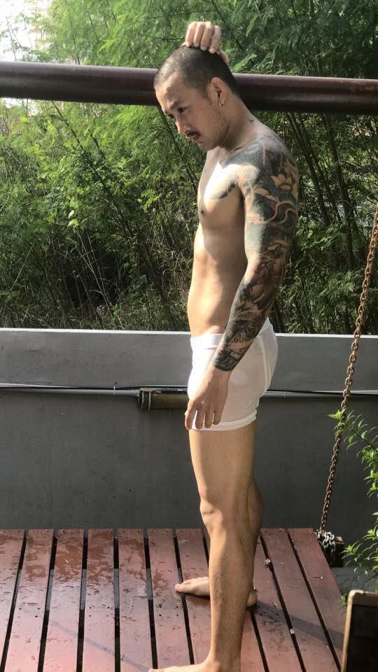 หนุ่มหล่อ+ลายสัก