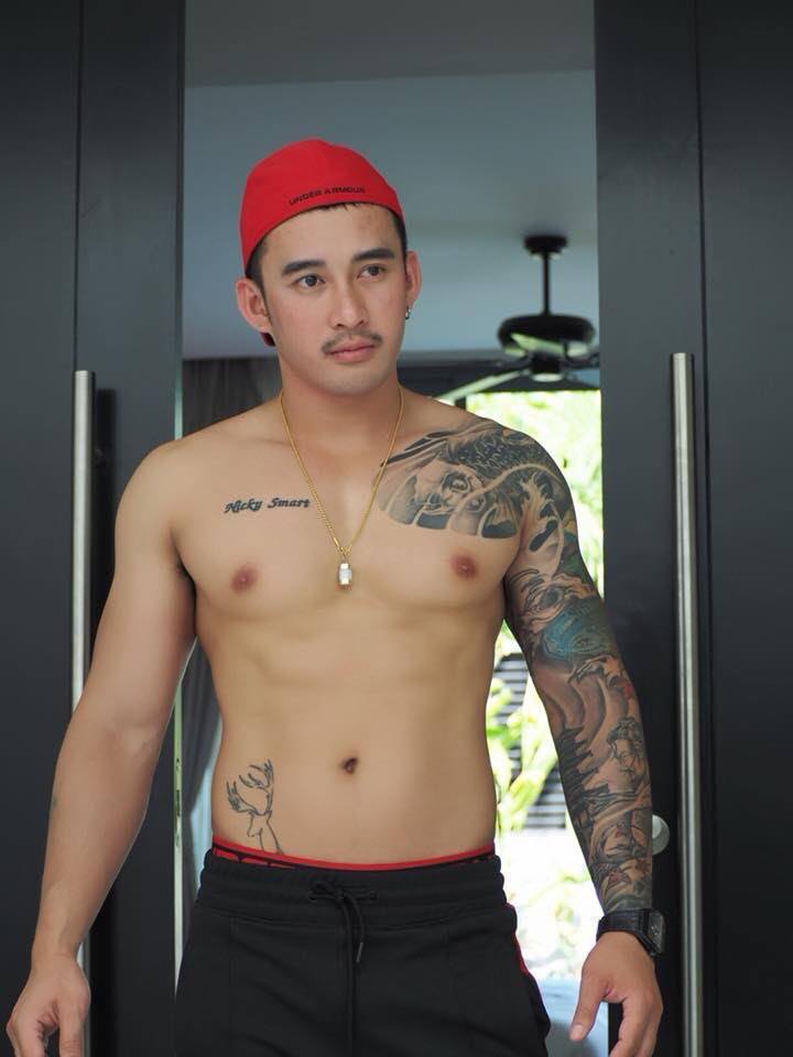 หนุ่มหล่อ+ลายสัก