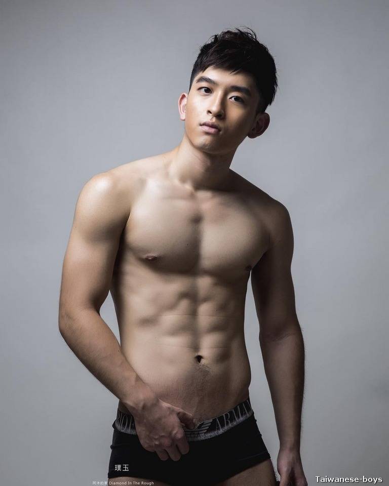 สามีหล่อล่ำ