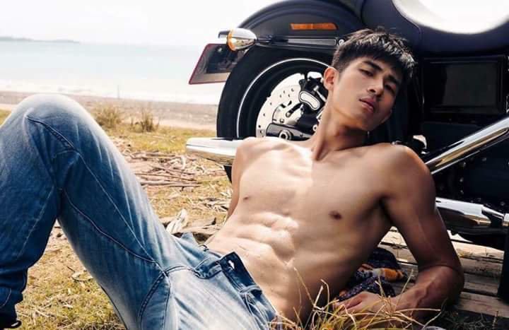 ว่างๆมานั่งWOW