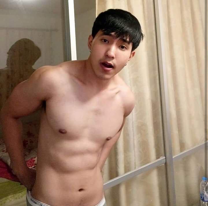 ว่างๆมานั่งWOW 8