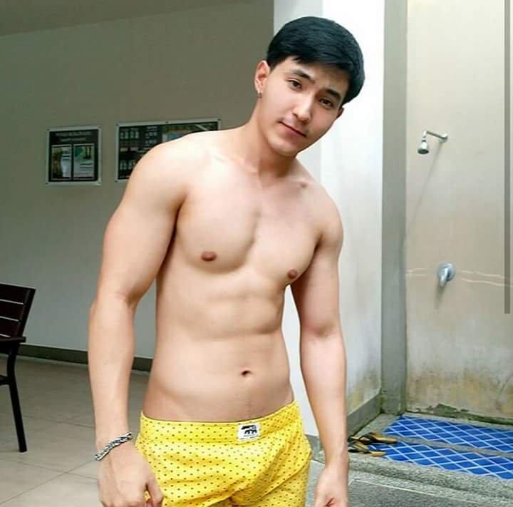 ว่างๆมานั่งWOW 8