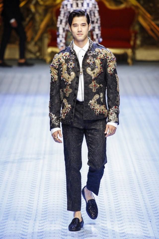 Dolce & Gabbana ฤดูกาล Spring 2019 Menswear ชุดสูทโก้มาก หรูหราดีงามไปหมด นายแบบก็ดีมากๆเช่นกันค่ะ ปรบมือ 👏💗💖