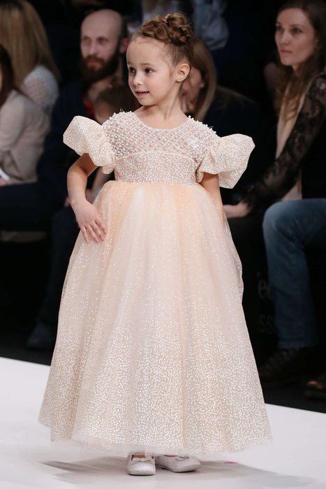Blue Jasmine Fall/Winter 2018&nbsp;แฟชั่นโชว์ Kidswear ที่น่ารักมากกกกก ตอนเด็กๆก็อยากใส่ชุดแบบนี้ ฮืออ เจ้าหญิงน้อยฝุดๆ 💗💞