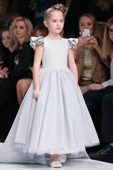 Blue Jasmine Fall/Winter 2018&nbsp;แฟชั่นโชว์ Kidswear ที่น่ารักมากกกกก ตอนเด็กๆก็อยากใส่ชุดแบบนี้ ฮืออ เจ้าหญิงน้อยฝุดๆ 💗💞