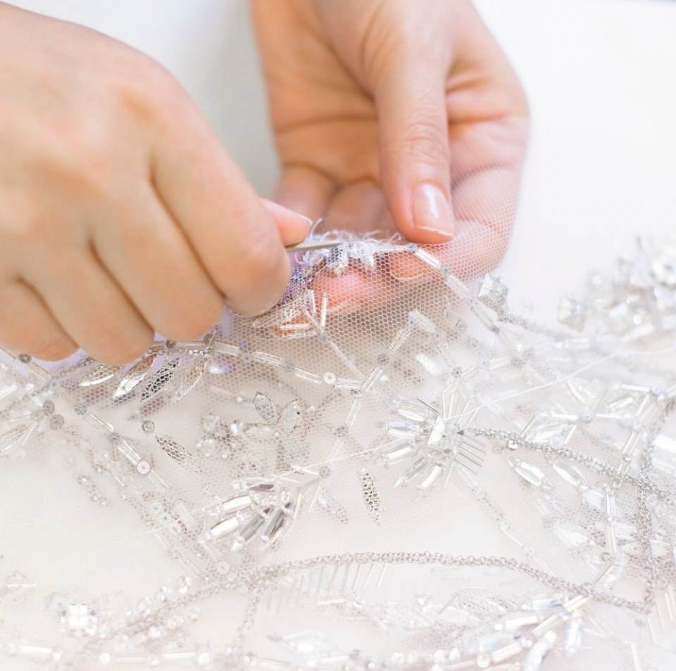 เพิ่งเห็นดีเทลชุดของแม่ชมตอนงานเมืองคานส์ ชุดจาก Ralph & Russo ที่ใช้เวลากว่า 3,000ชั่วโมงในการปักเพชรพลอยบนชุด 👏