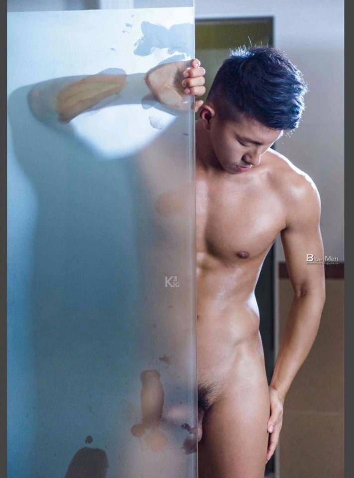 hot male 597 (18+)