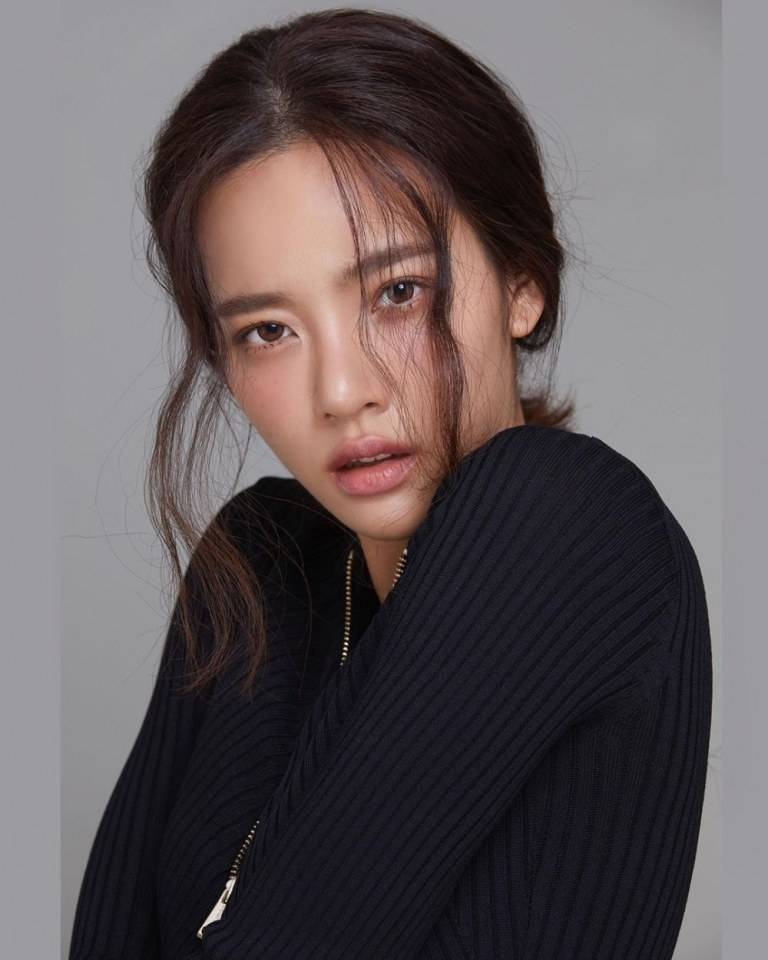 วาววา​ ณิชารีย์​