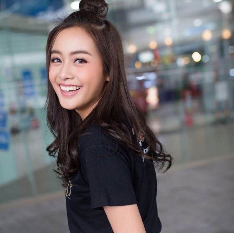 อุ้ม อิศยา​ เรื่อง​ อรุณรุ่งแห่งหัวใจ