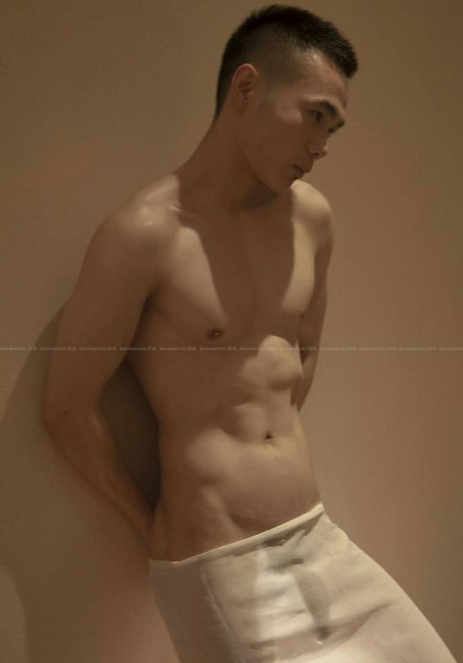 Hey guys 007 (18+)