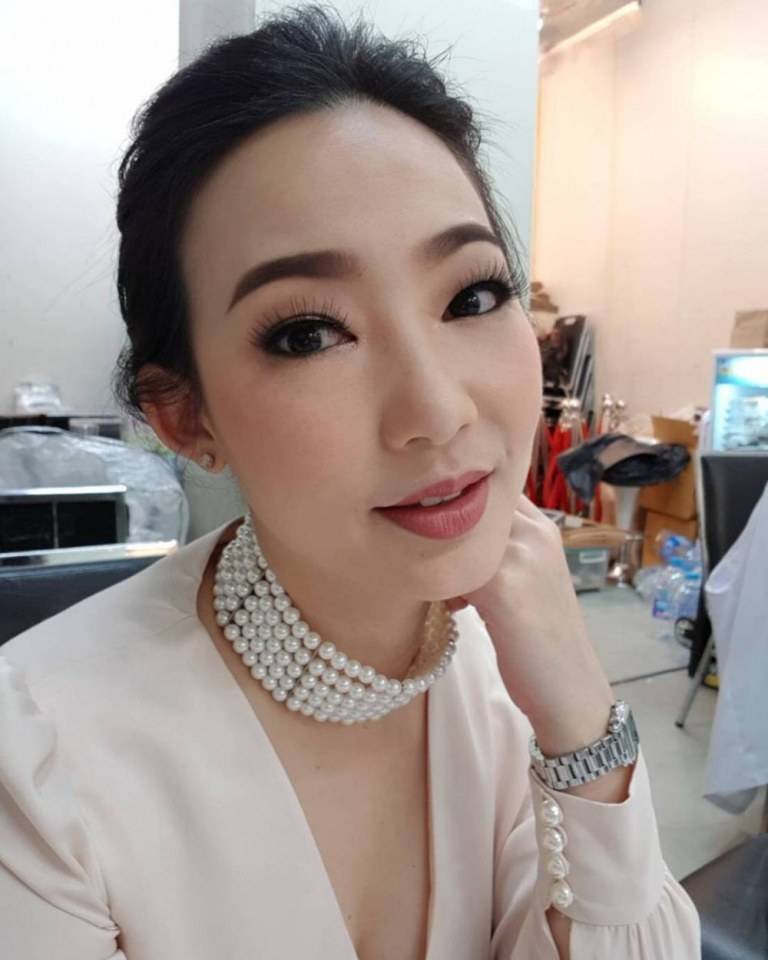หญิง กัญญา รายการ ติดจอรอลุ้นล้าน