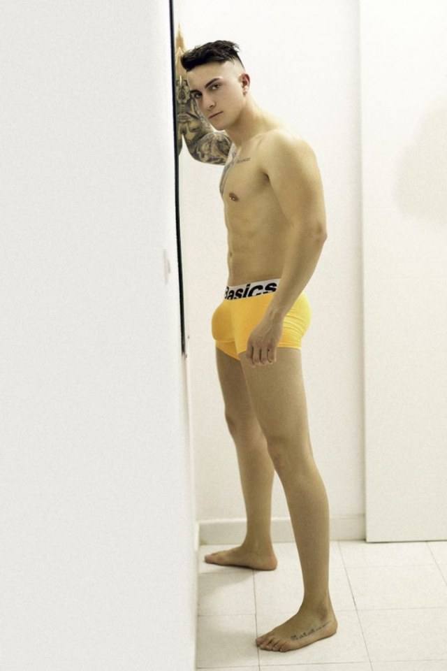 Hot guy in underwear 332