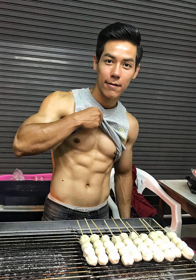 แซ่บกว่าเดิม พ่อค้าขายลูกขิ้น คนนี้ล่ำมาก