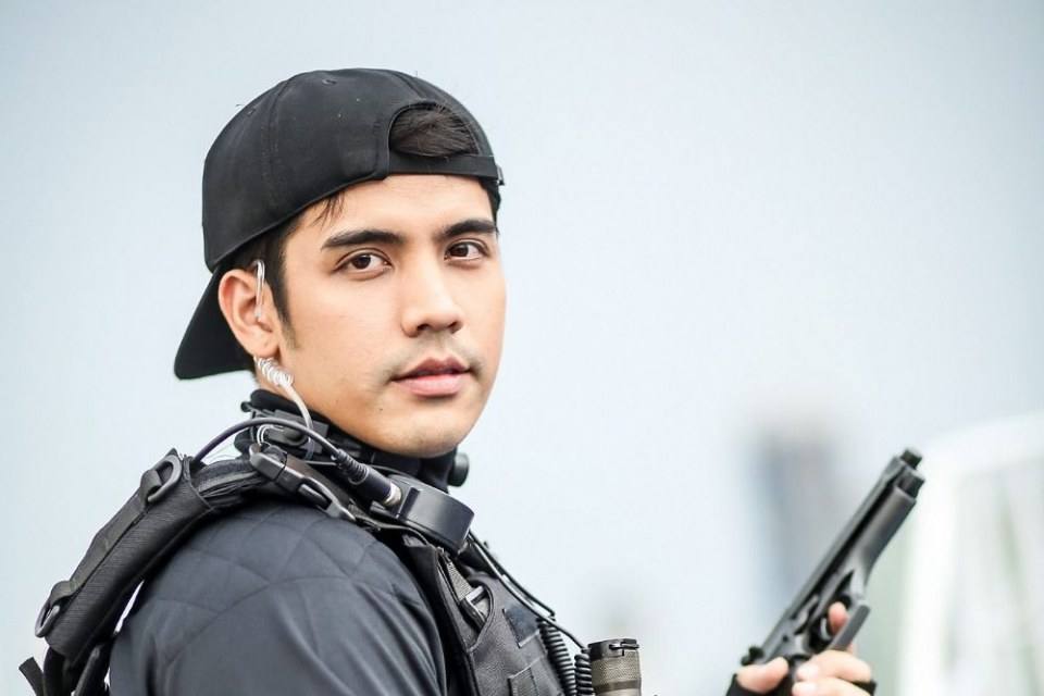 เข้มปานกลาง