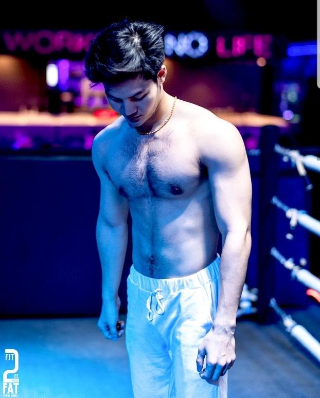 หนุ่ม earth_kmm หล่องานดีมาก
