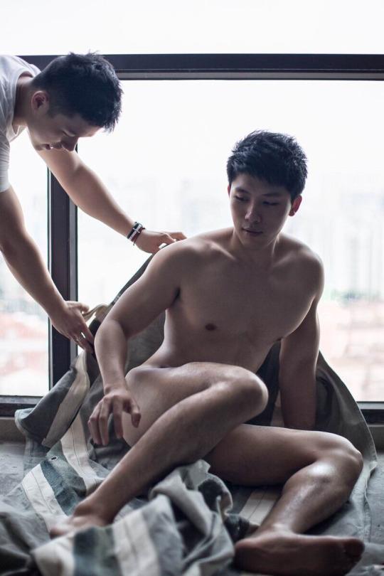 ถอดโชว์เรือนร่าง 2224