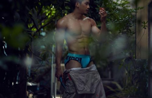 ถอดโชว์เรือนร่าง 2224