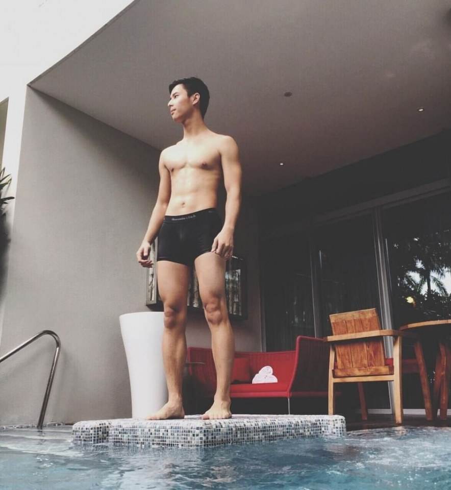 ถอดโชว์เรือนร่าง 2234