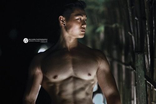 ถอดโชว์เรือนร่าง 2234