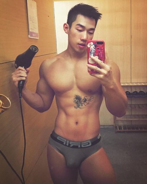 ถอดโชว์เรือนร่าง 2234