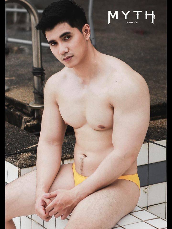 หนุ่มหล่อขึ้นปก 50