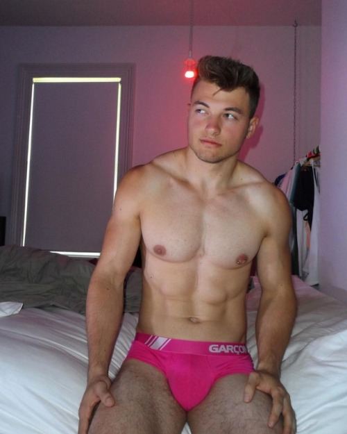 Hot guy in underwear 334