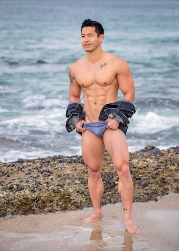 Hot guy in underwear 334