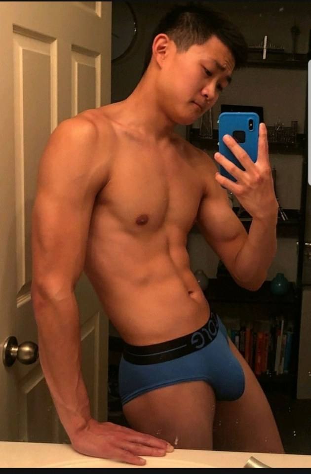 Hot guy in underwear 334