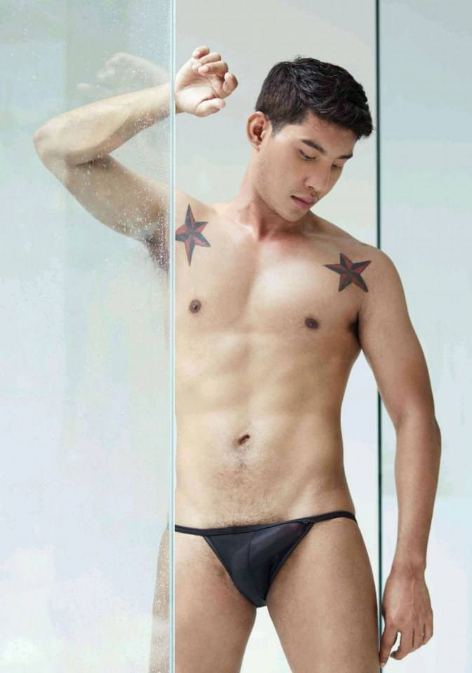 Hot guy in underwear 336