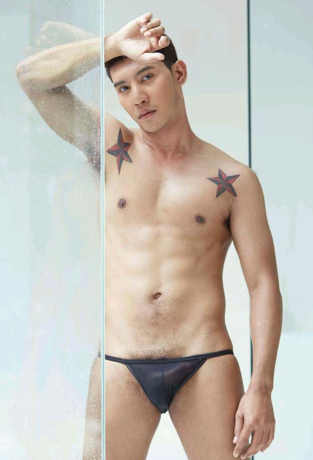 Hot guy in underwear 336