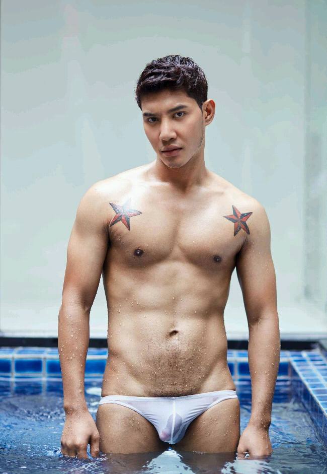 Hot guy in underwear 336