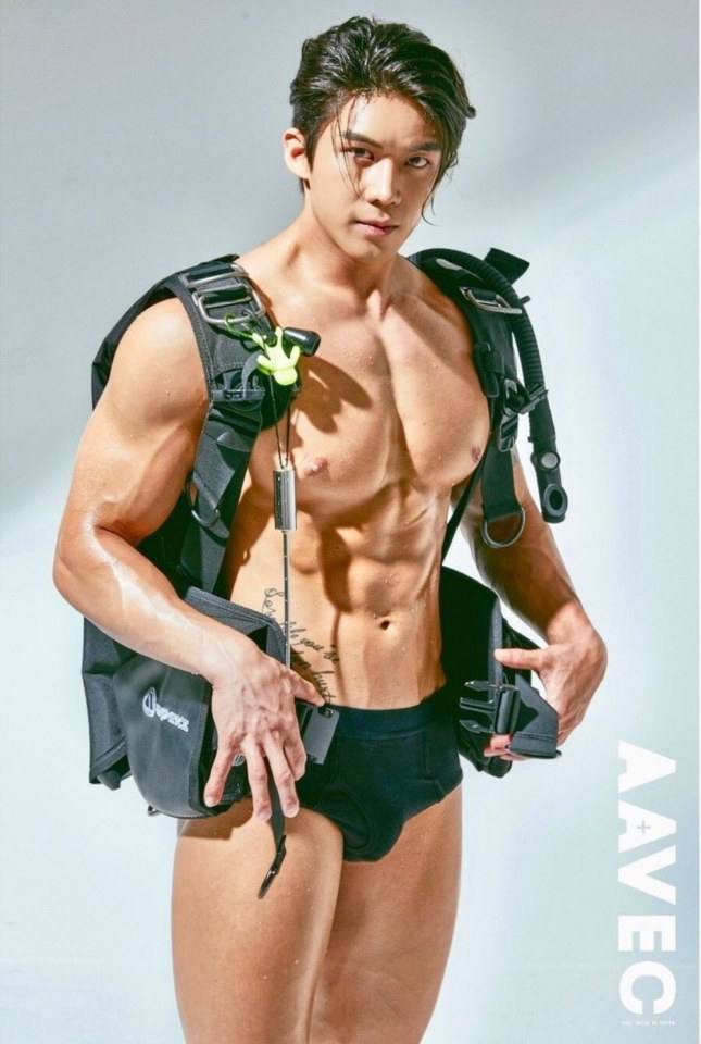 Hot guy in underwear 336