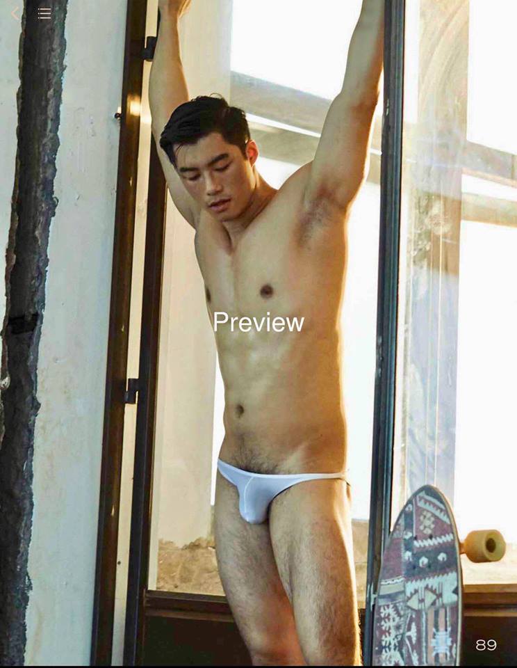 หนุ่มหล่อขึ้นปก 52