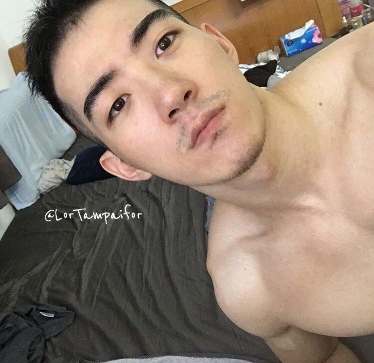เลียทั้งตัว