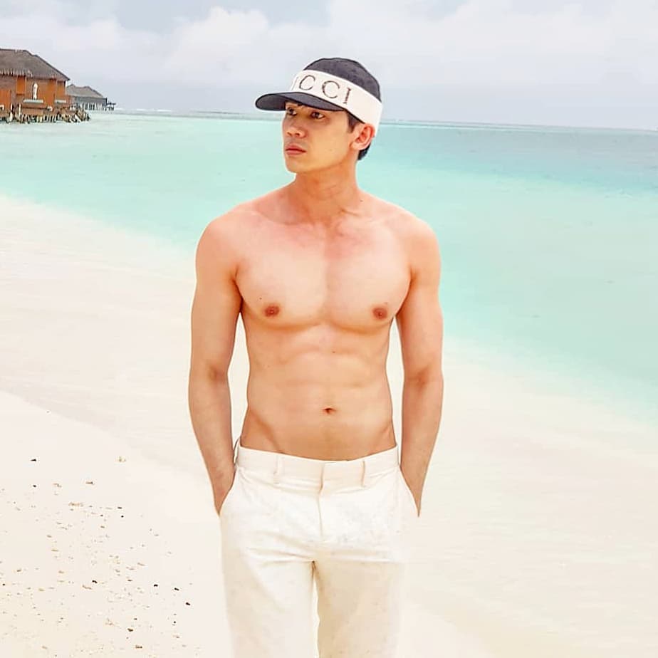 แกล้งแอ๊บแอบรัก