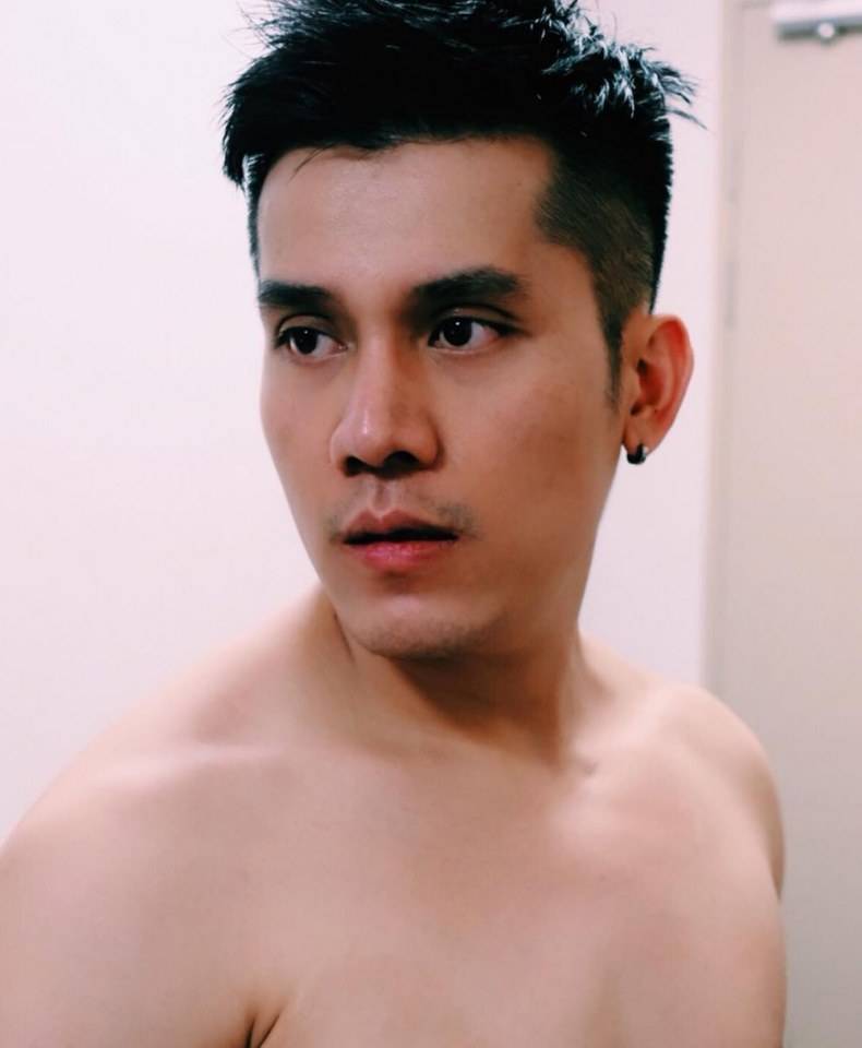 เลือกเลีย