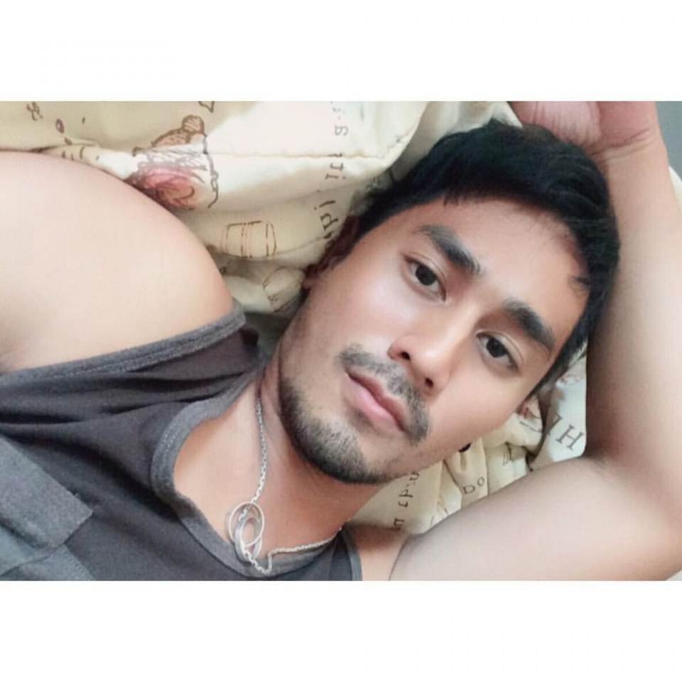 เลือกเลีย