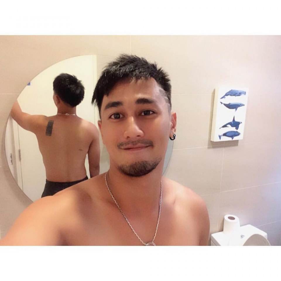 เลือกเลีย