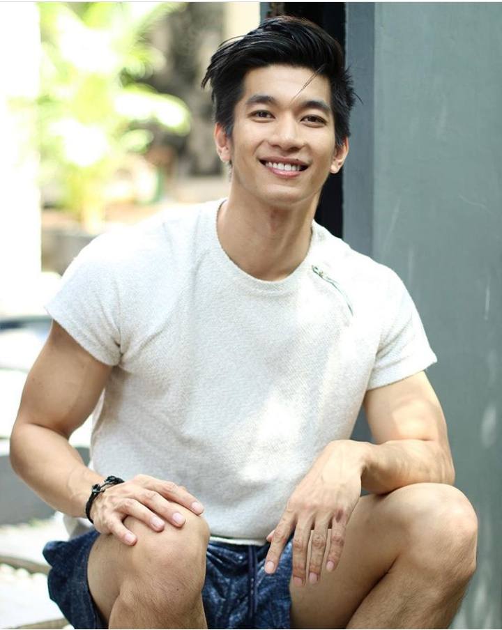 ดีต่อใจ#70(หนุ่มหล่อใสๆ)