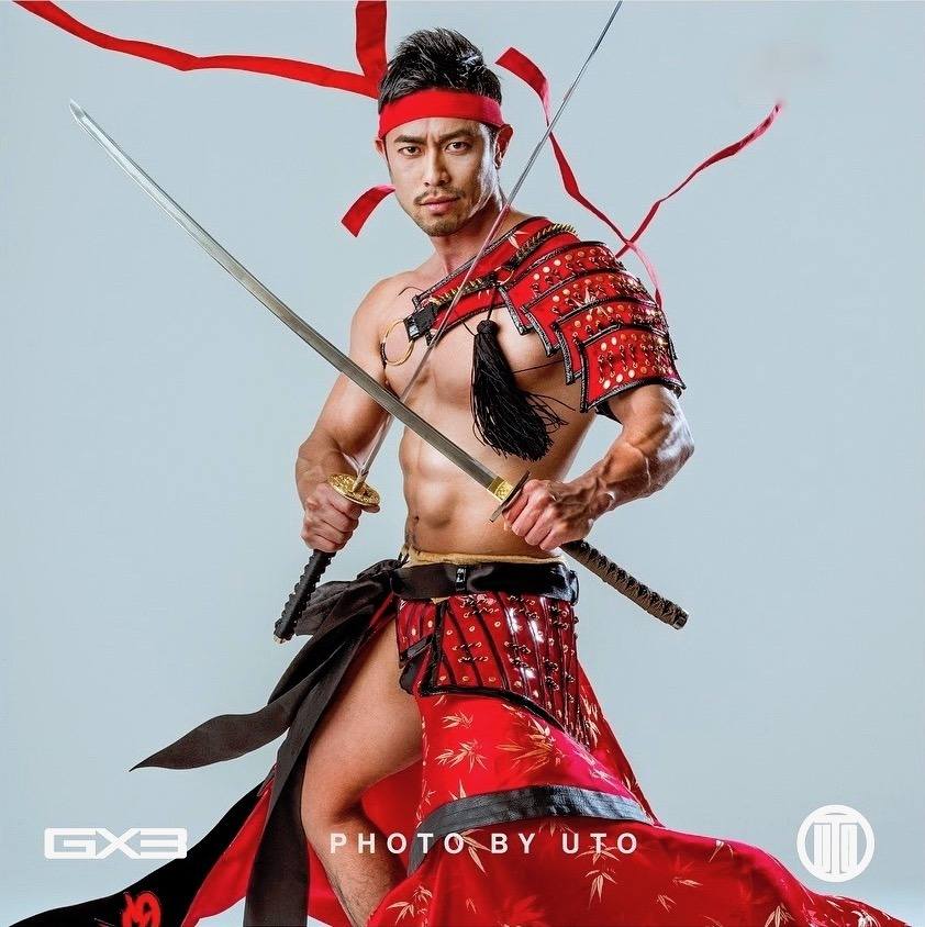 ถอดโชว์เรือนร่าง 2241