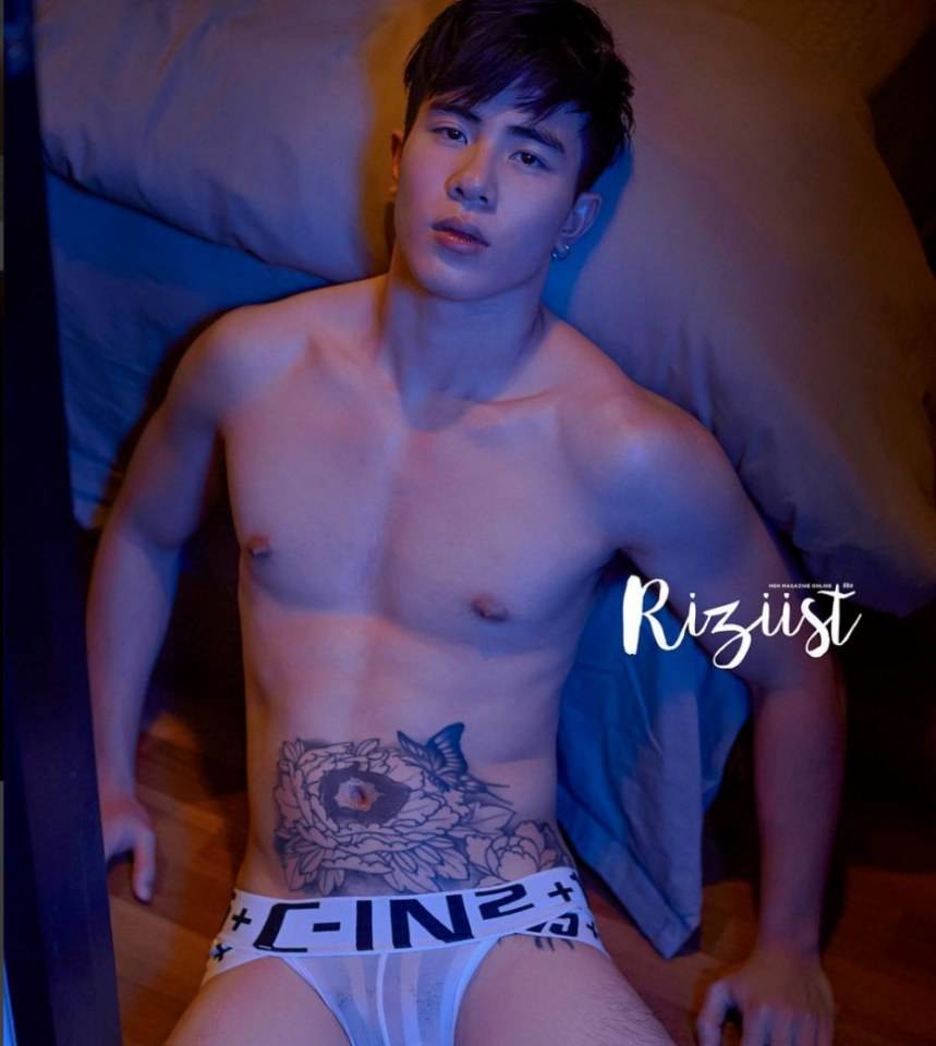 ถอดโชว์เรือนร่าง 2241