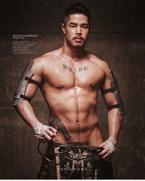 ถอดโชว์เรือนร่าง 2242