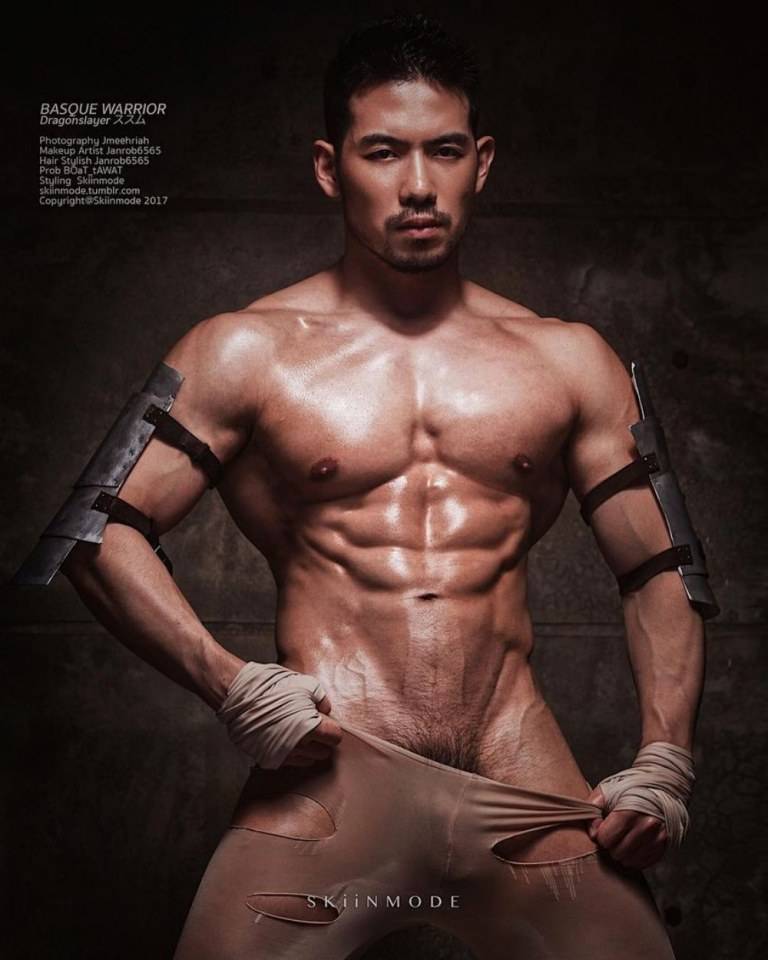 ถอดโชว์เรือนร่าง 2242