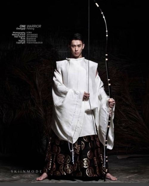ถอดโชว์เรือนร่าง 2242