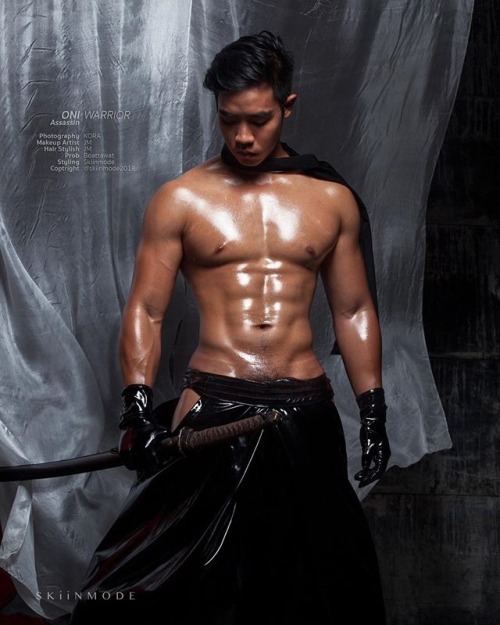 ถอดโชว์เรือนร่าง 2242