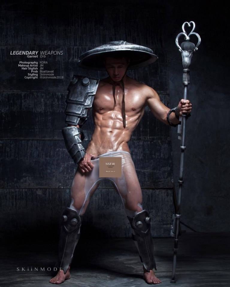 ถอดโชว์เรือนร่าง 2242