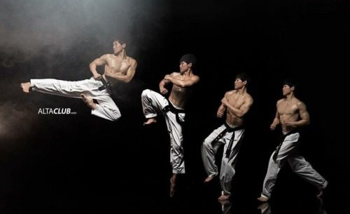 ถอดโชว์เรือนร่าง 2244