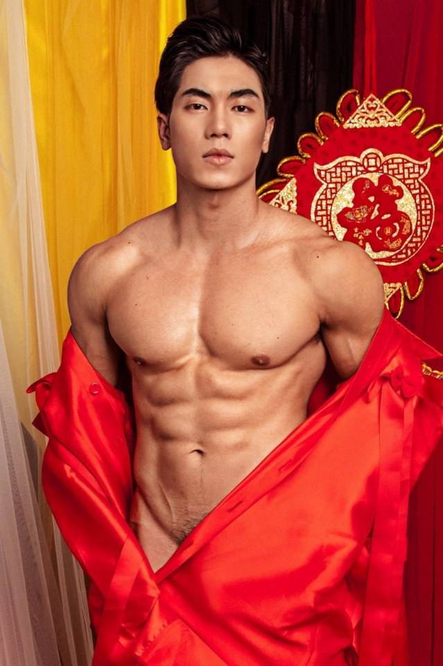 ถอดโชว์เรือนร่าง 2244