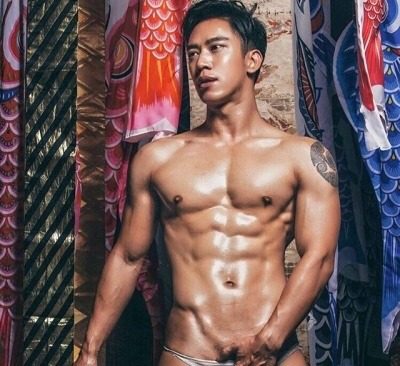 ถอดโชว์เรือนร่าง 2244